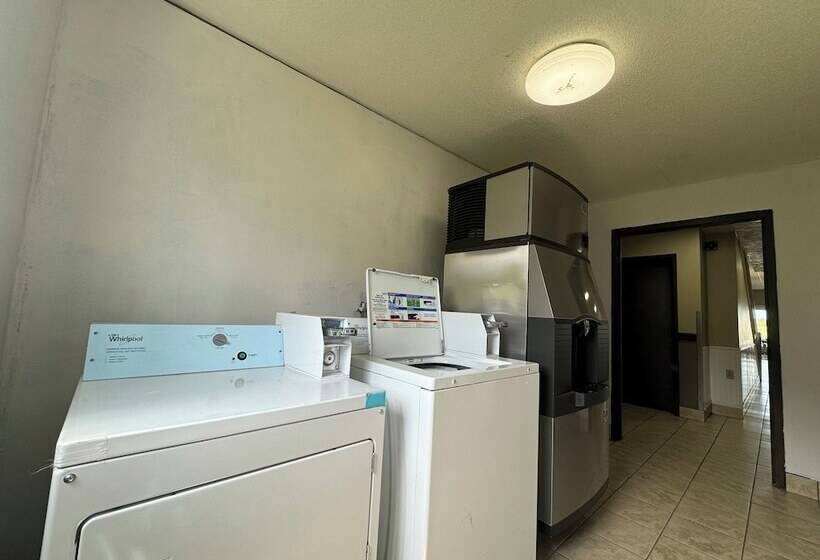 فندق South Ridge Inn