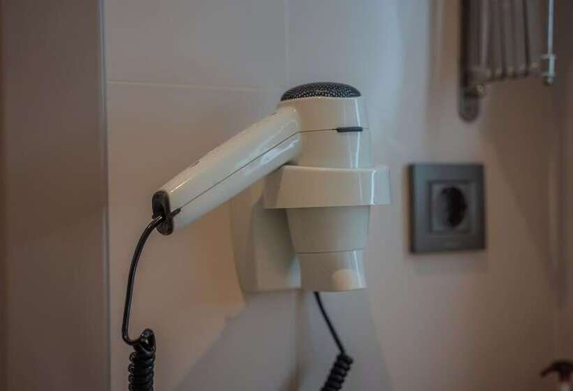 هتل The Palm Bosphorus