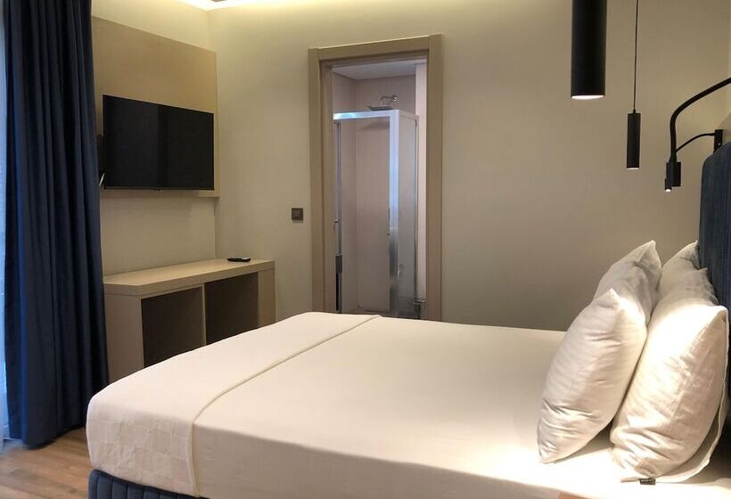 هتل The Palm Bosphorus