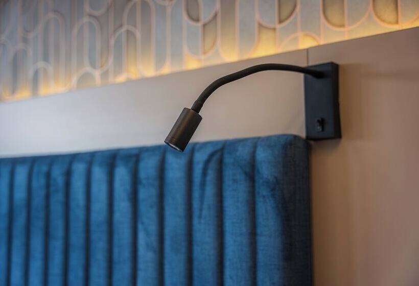 هتل The Palm Bosphorus