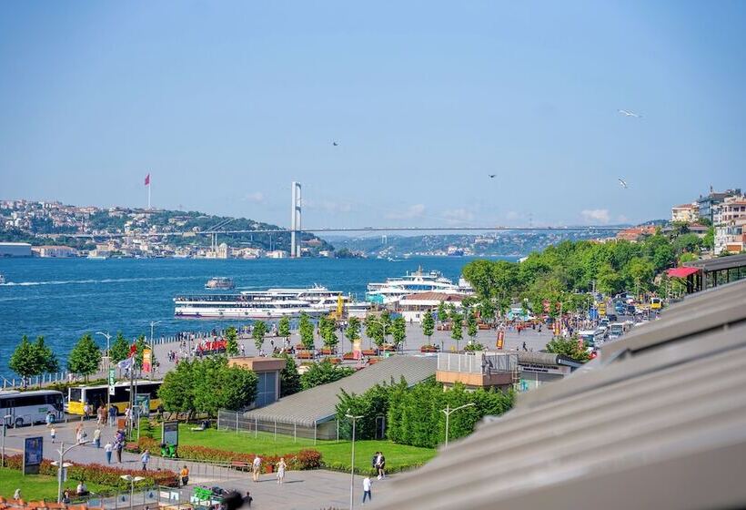 هتل The Palm Bosphorus