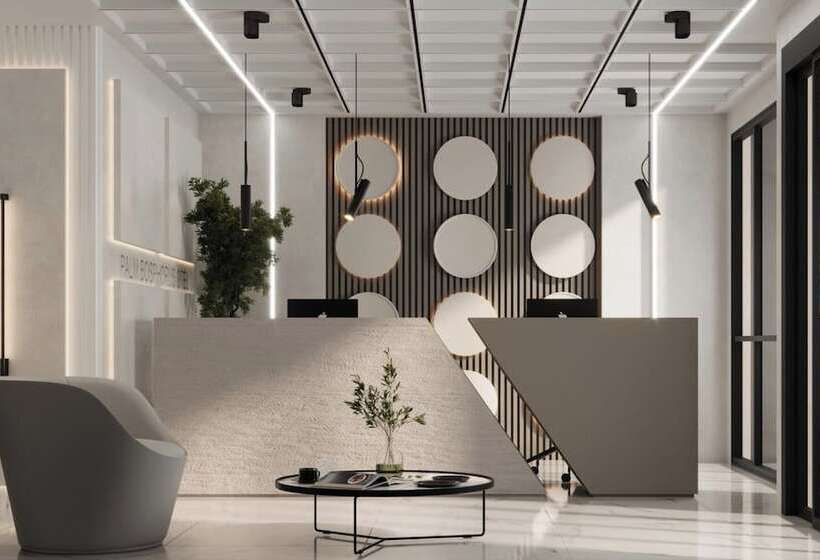 هتل The Palm Bosphorus