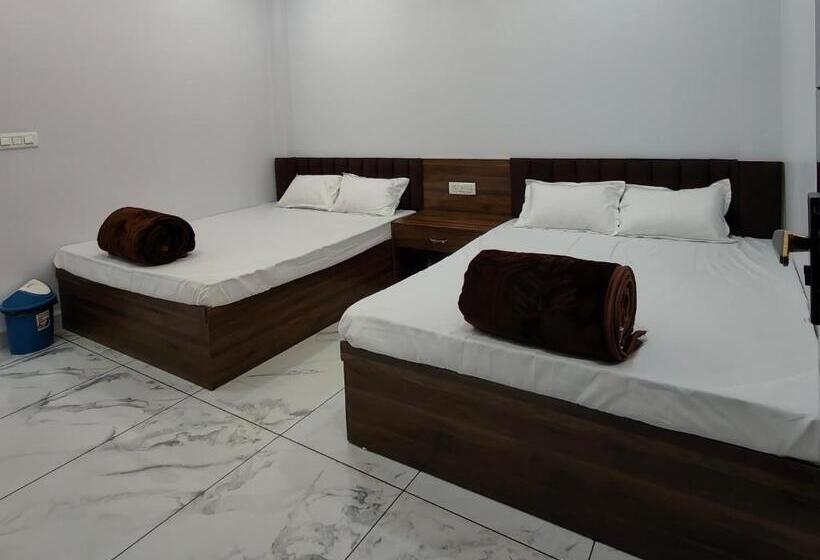 בית מלון כפרי Laxmi Palace & Restaurant