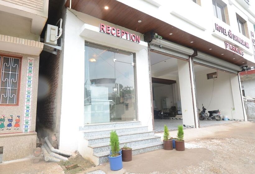 Hotel Sundar Vilas   100 Meters From Shrinathji Temple