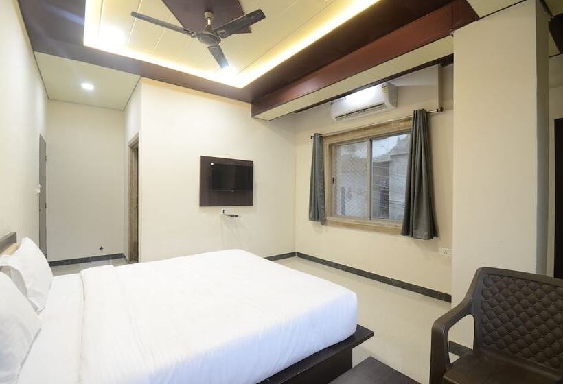 Hotel Sundar Vilas 100 Meters From Shrinathji Temple