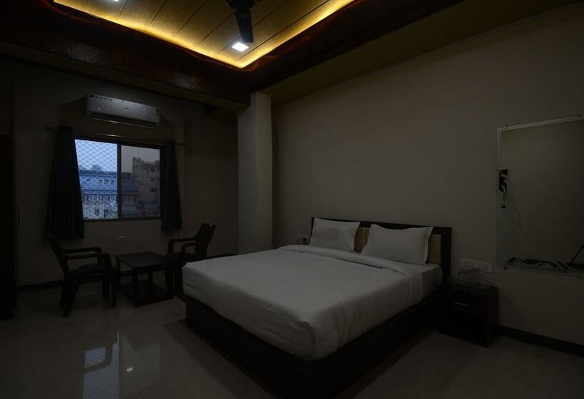 Hotel Sundar Vilas   100 Meters From Shrinathji Temple