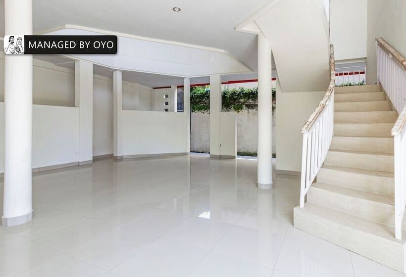 Отель Capital O The Kumpi