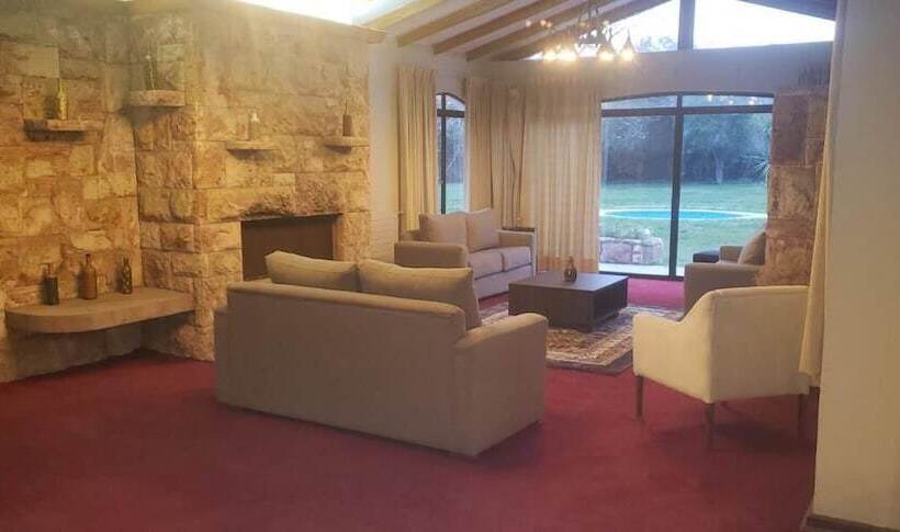 Отель Club House Pirque