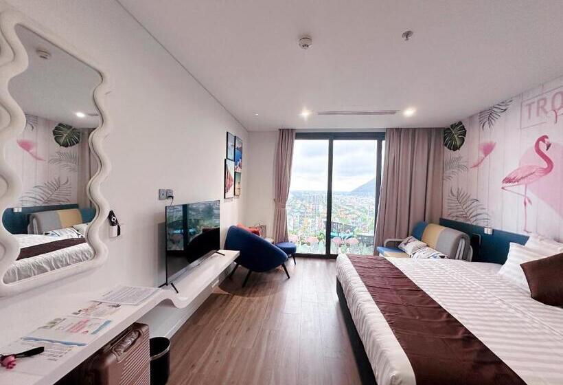 هتل Flamingos Ibiza Hải Tiến Tầng Cao Nhìn Trọn View Biển Hải Tiến