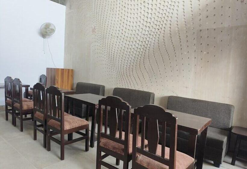 호텔 Jhansi Castle Inn