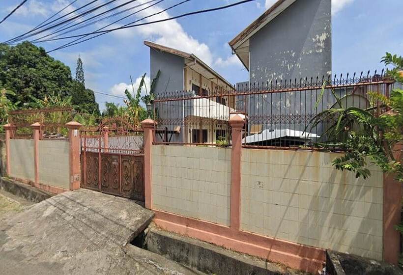 هتل Oyo 94023 Kost Stan