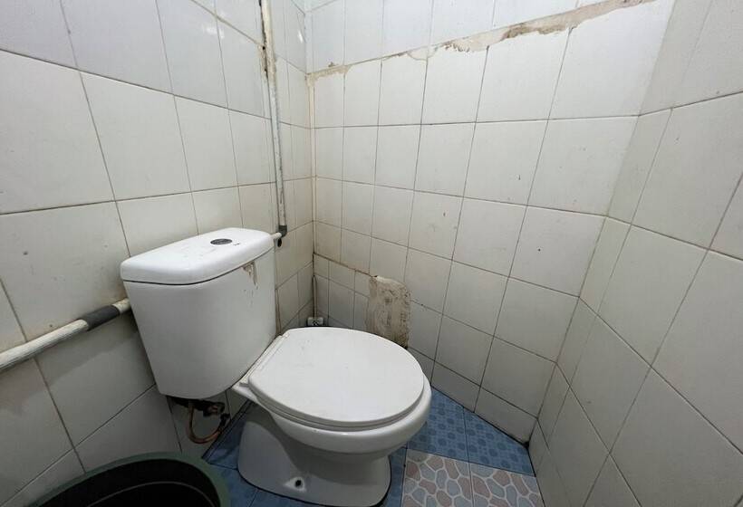 Отель Oyo 94023 Kost Stan