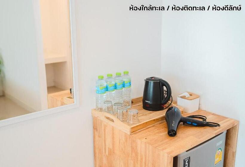 בית מלון כפרי The Toy Beach Resort Rayong