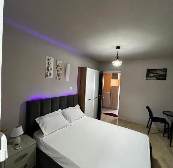 פנסיון Cozy Rooms 5th