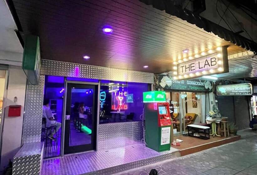 The Lab Sleep Hostel