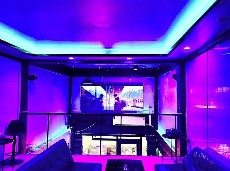 The Lab Sleep Hostel