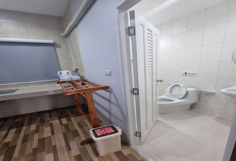 בית מלון כפרי Patamanan Residence Ang Thong