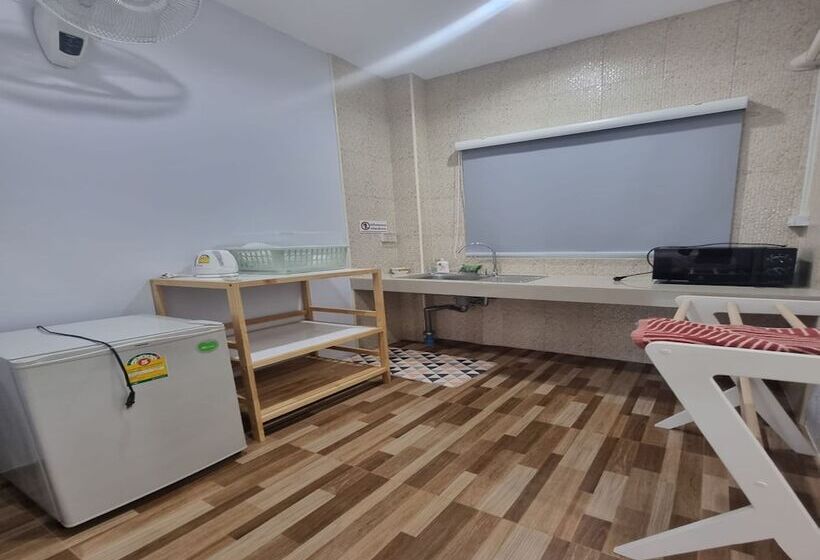 בית מלון כפרי Patamanan Residence Ang Thong