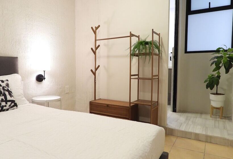 هتل Singular Reforma