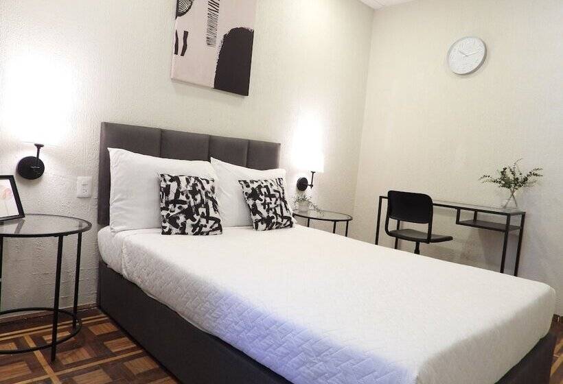 هتل Singular Reforma