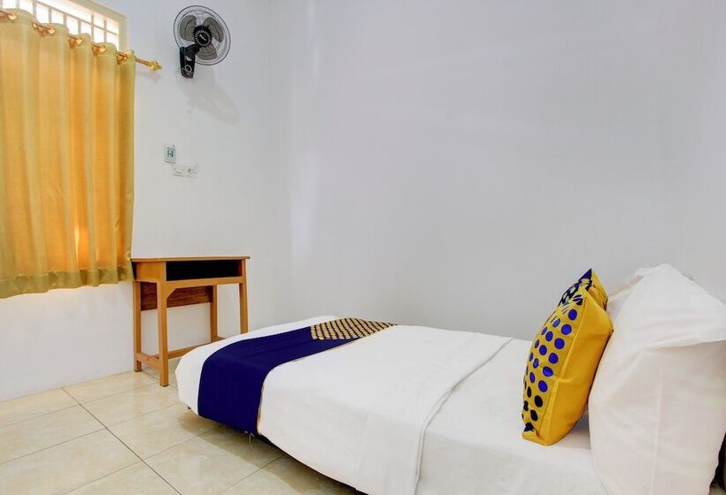 호텔 Spot On 93988 Guest House Wijaya Syariah Near Alun Alun Kota Purwokerto