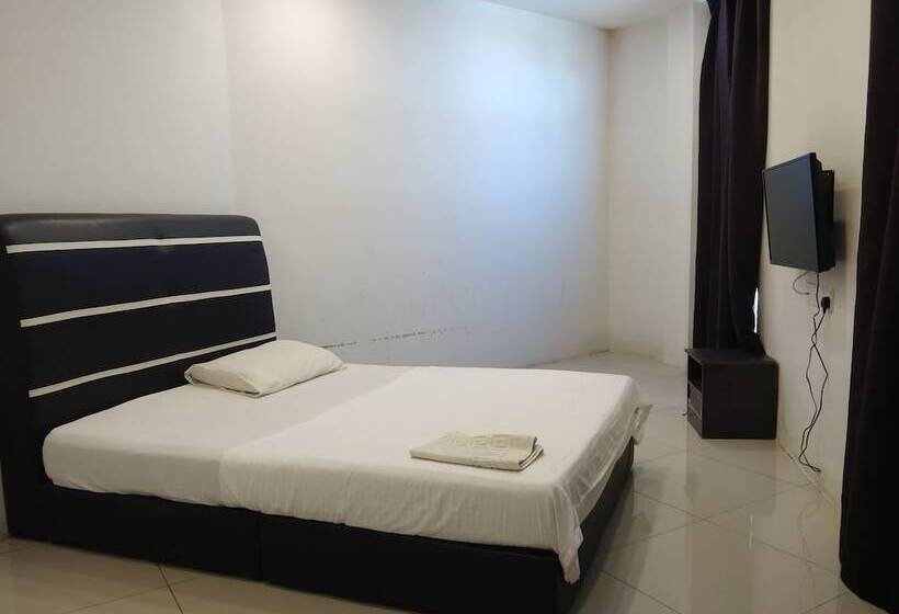 Oyo 90995 Hotel Nk Impian