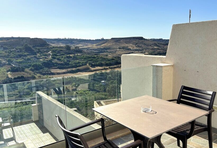 پانسیون All Nations Duplex With Pool