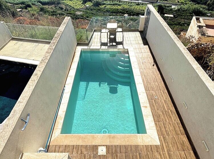 پانسیون All Nations Duplex With Pool