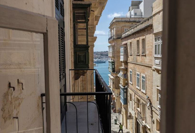 تختخواب و صبحانه Matilde Valletta Suites