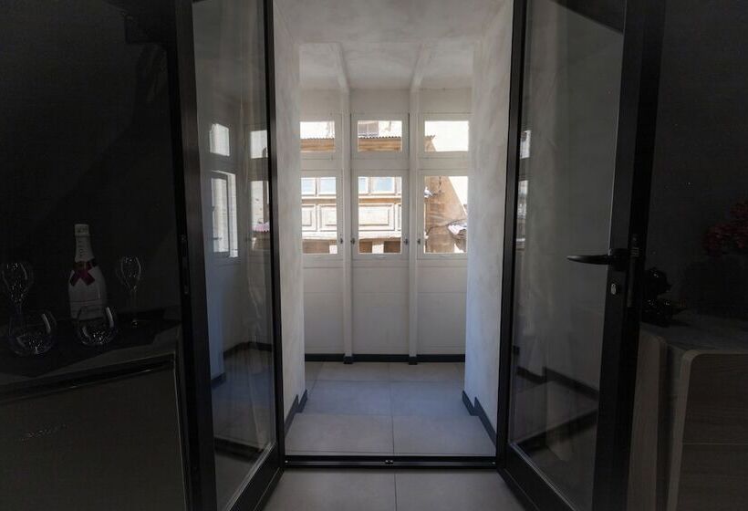 تختخواب و صبحانه Matilde Valletta Suites