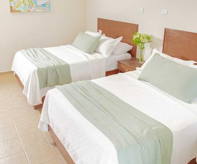 Costa Elegante Hotel & Suites