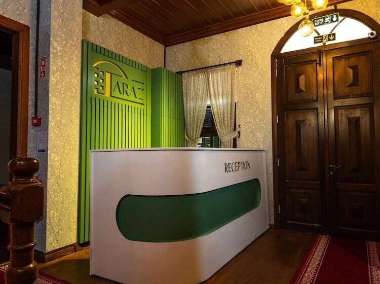 酒店 Araz White House