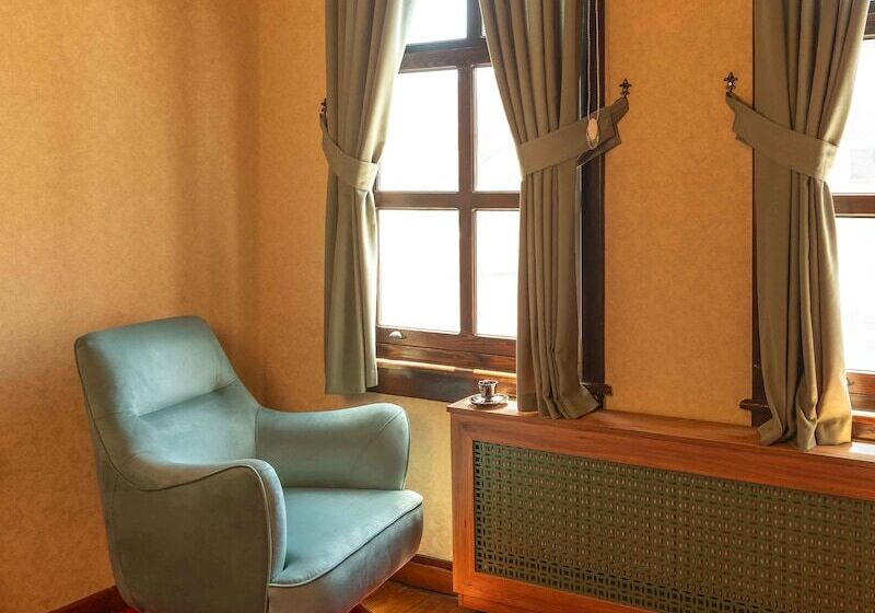 酒店 Araz White House