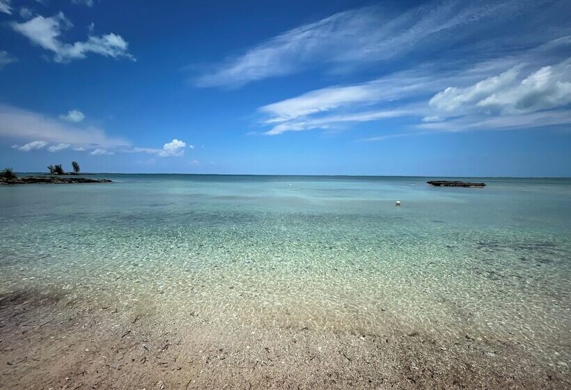 בית מלון כפרי Great Cistern Beach Village