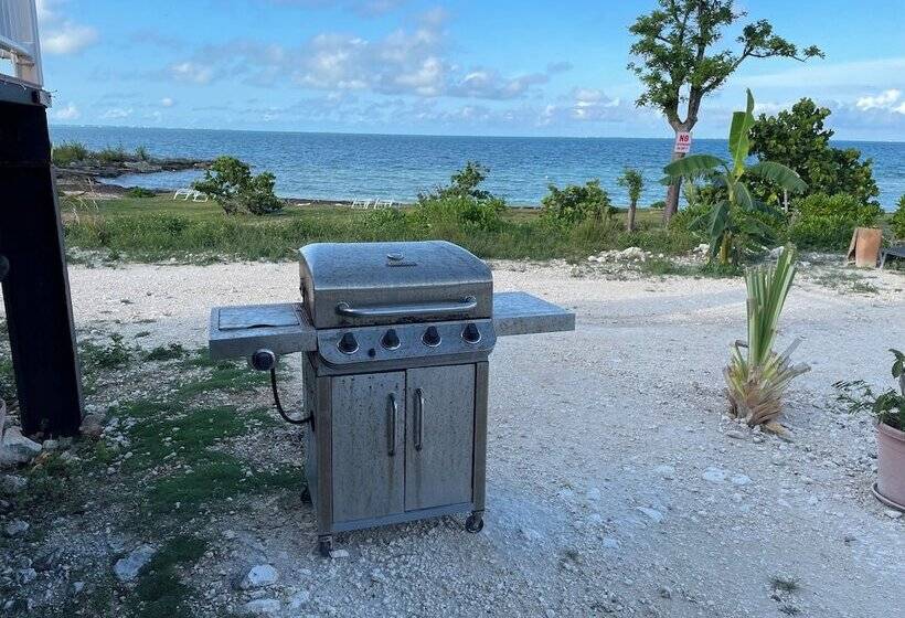 בית מלון כפרי Great Cistern Beach Village