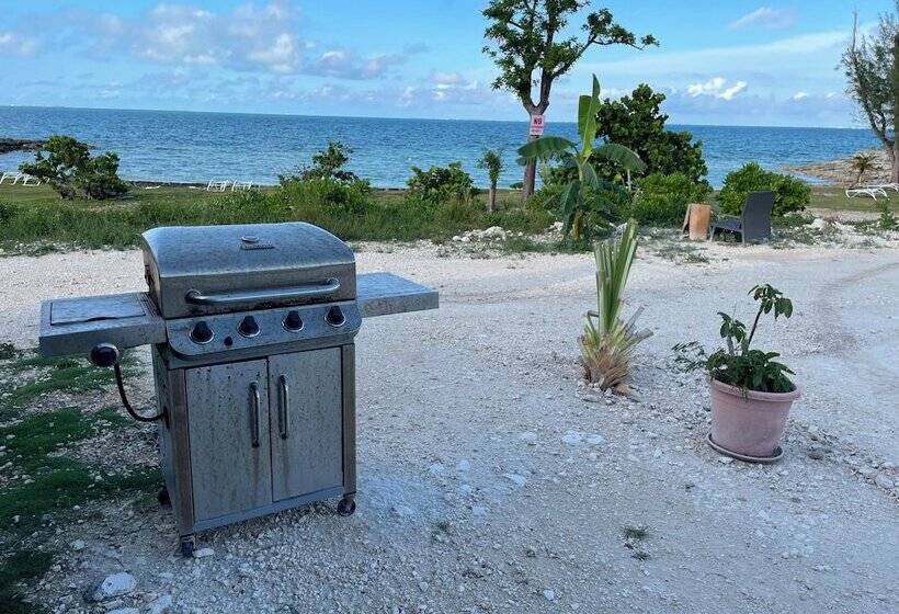 בית מלון כפרי Great Cistern Beach Village