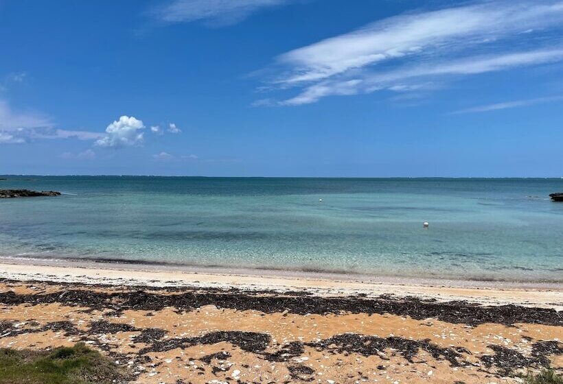 בית מלון כפרי Great Cistern Beach Village