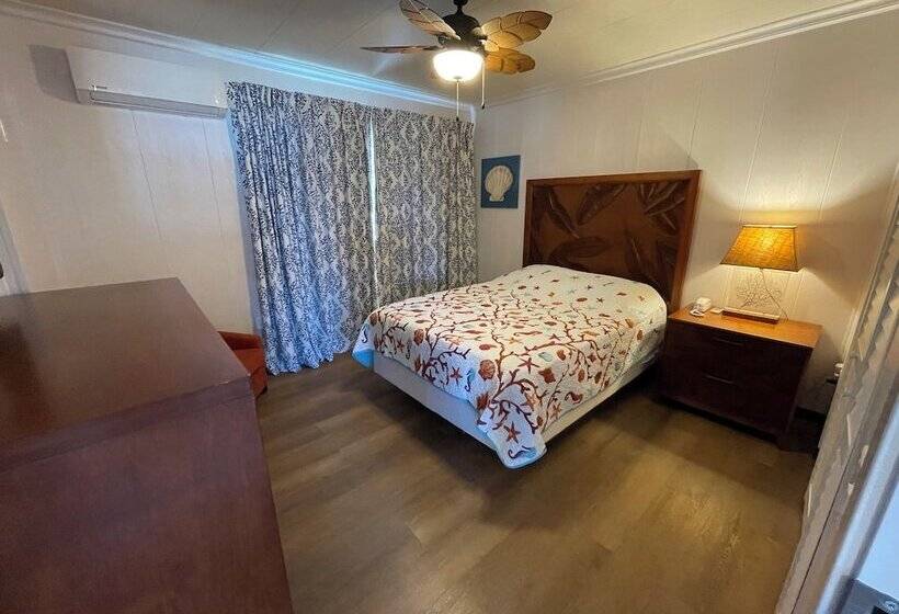 בית מלון כפרי Great Cistern Beach Village