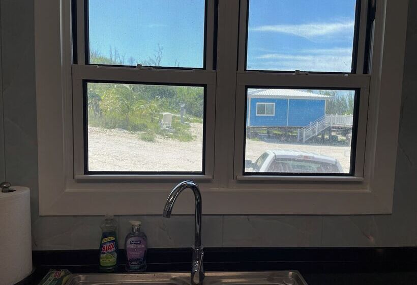 בית מלון כפרי Great Cistern Beach Village