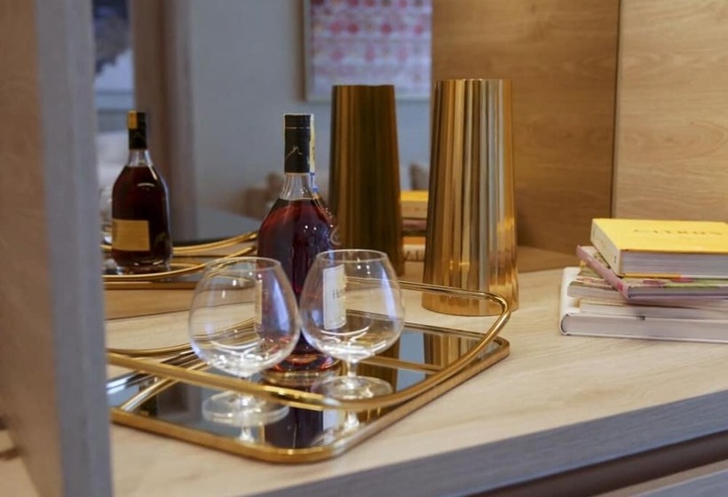 Le Parc Residences   Luxury Suites