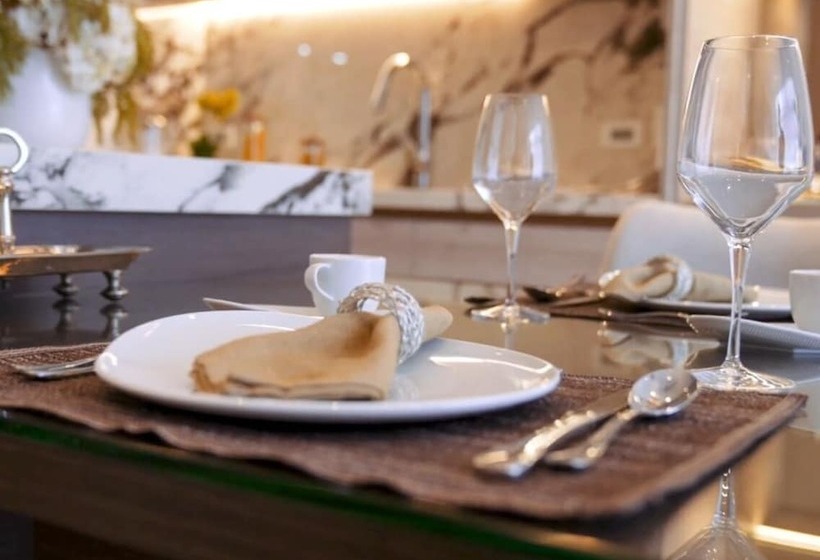 Le Parc Residences   Luxury Suites