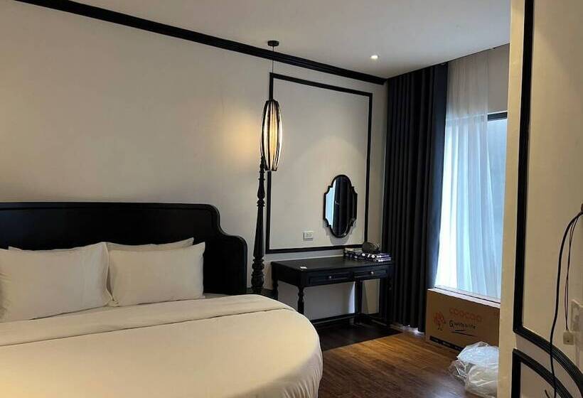 هتل Chateau De Hanoi