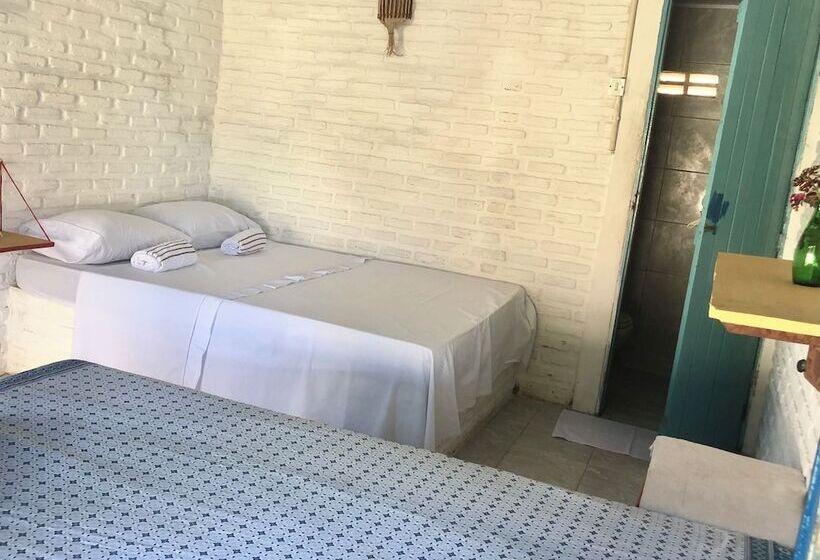 ユースホステル Quatro Ventos