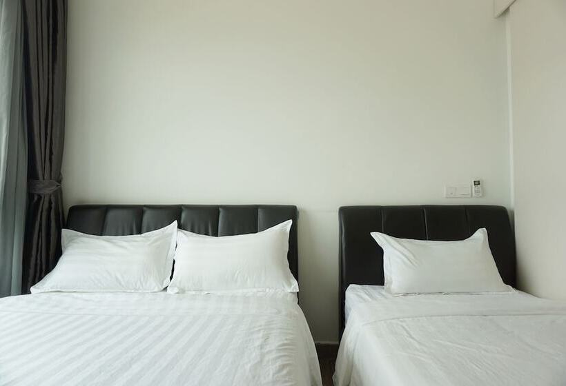 هتل The Octagon Premium Suite   Ipoh
