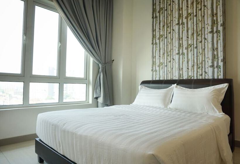 هتل The Octagon Premium Suite   Ipoh