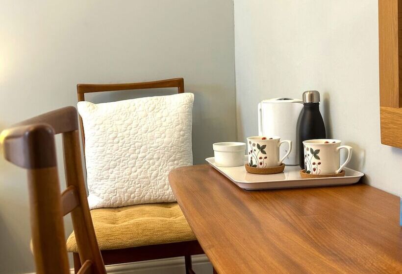 ペンション The Globe House