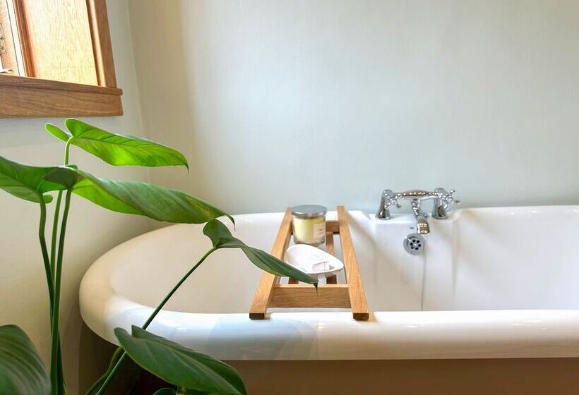 ペンション The Globe House