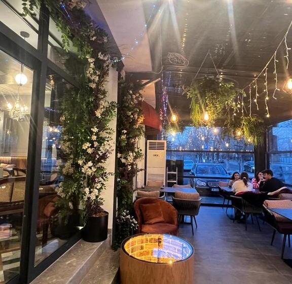 Premium Hotel, Mediterranean Food & Mezze Bar