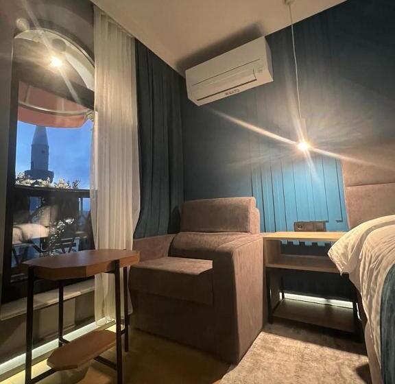 Premium Hotel, Mediterranean Food & Mezze Bar