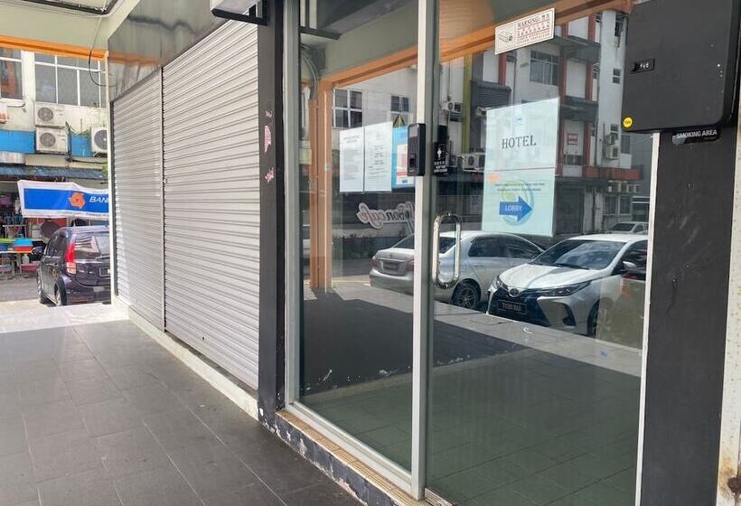 Hospedaria Checkinn Express Kuching